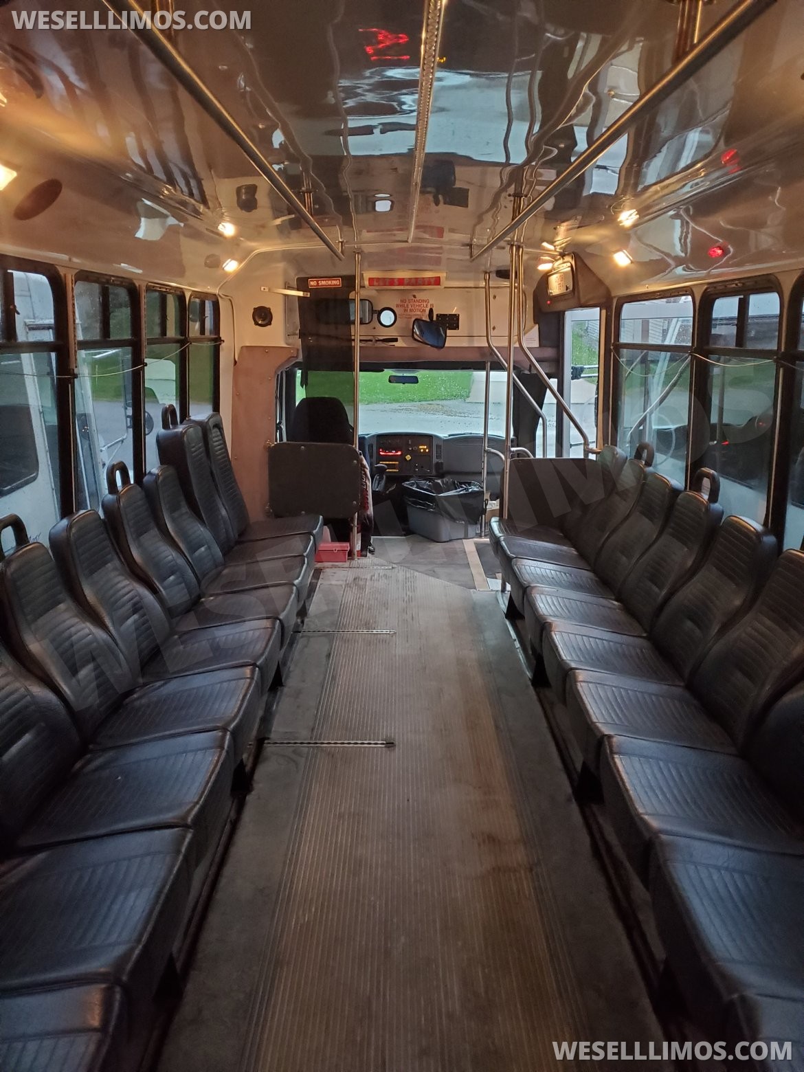 Photo of Limo Bus for sale: 2005 International Bus