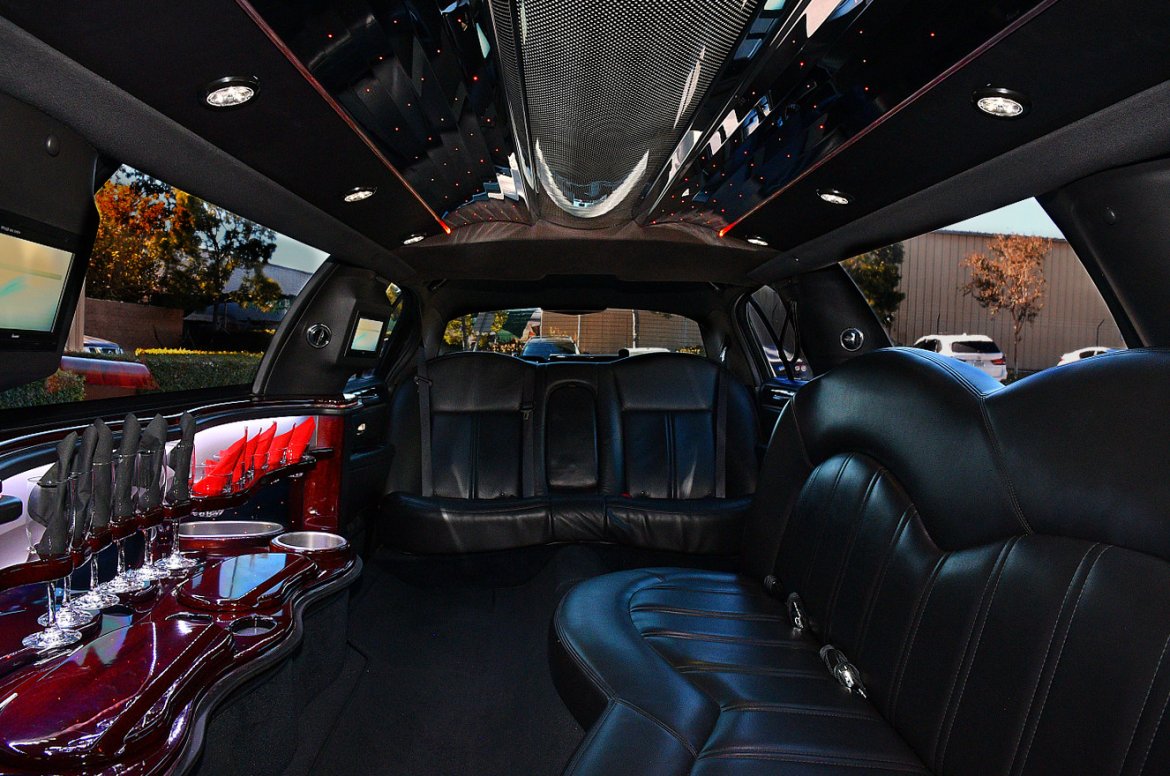 Photo of Limousine for sale: 2011 Lincoln Town Car 120&quot; by Executive coach builders