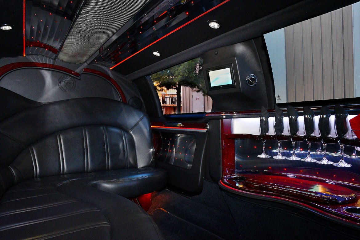 Photo of Limousine for sale: 2011 Lincoln Town Car 120&quot; by Executive coach builders