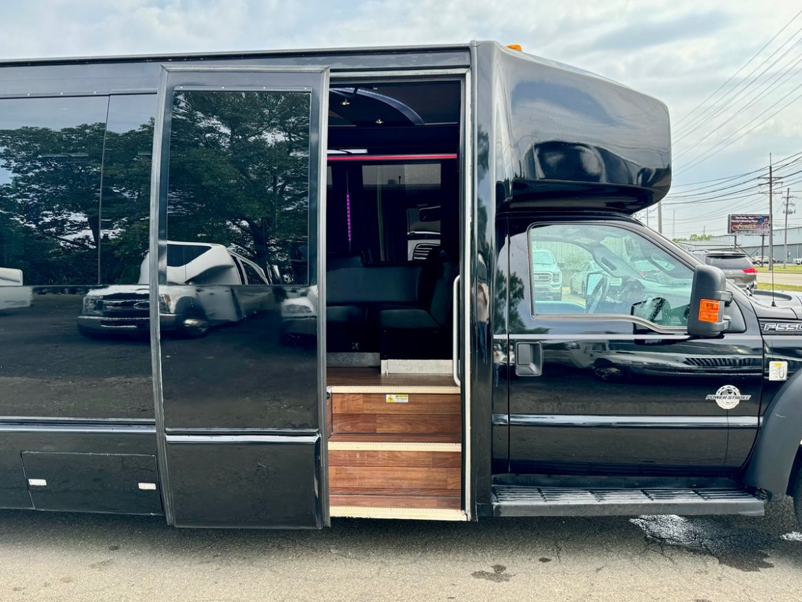 2014 Ford F-550 26 Passenger Party Bus by LGE Coachworks - Photo 5