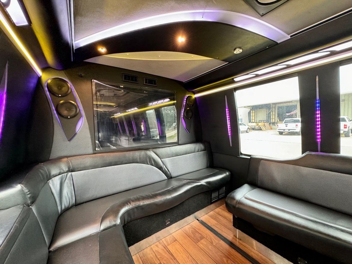 Limo Bus for Sale in Erie, PA - Photo 12