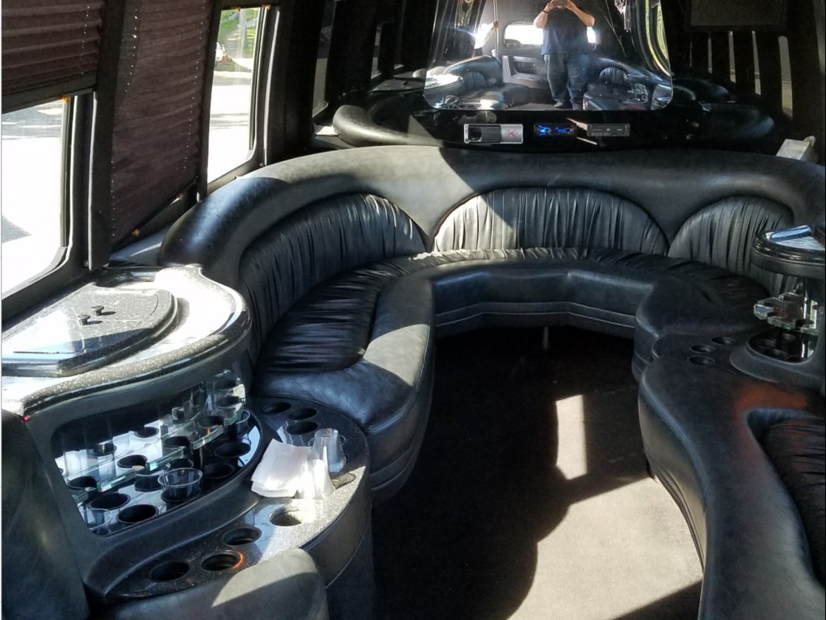 Photo of Limo Bus for sale: 2006 Ford E 450 28&quot; by Krystal Koach