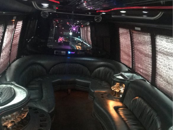 2006 Ford E 450 Limo Bus for Sale in Matawan, NJ - Main Photo