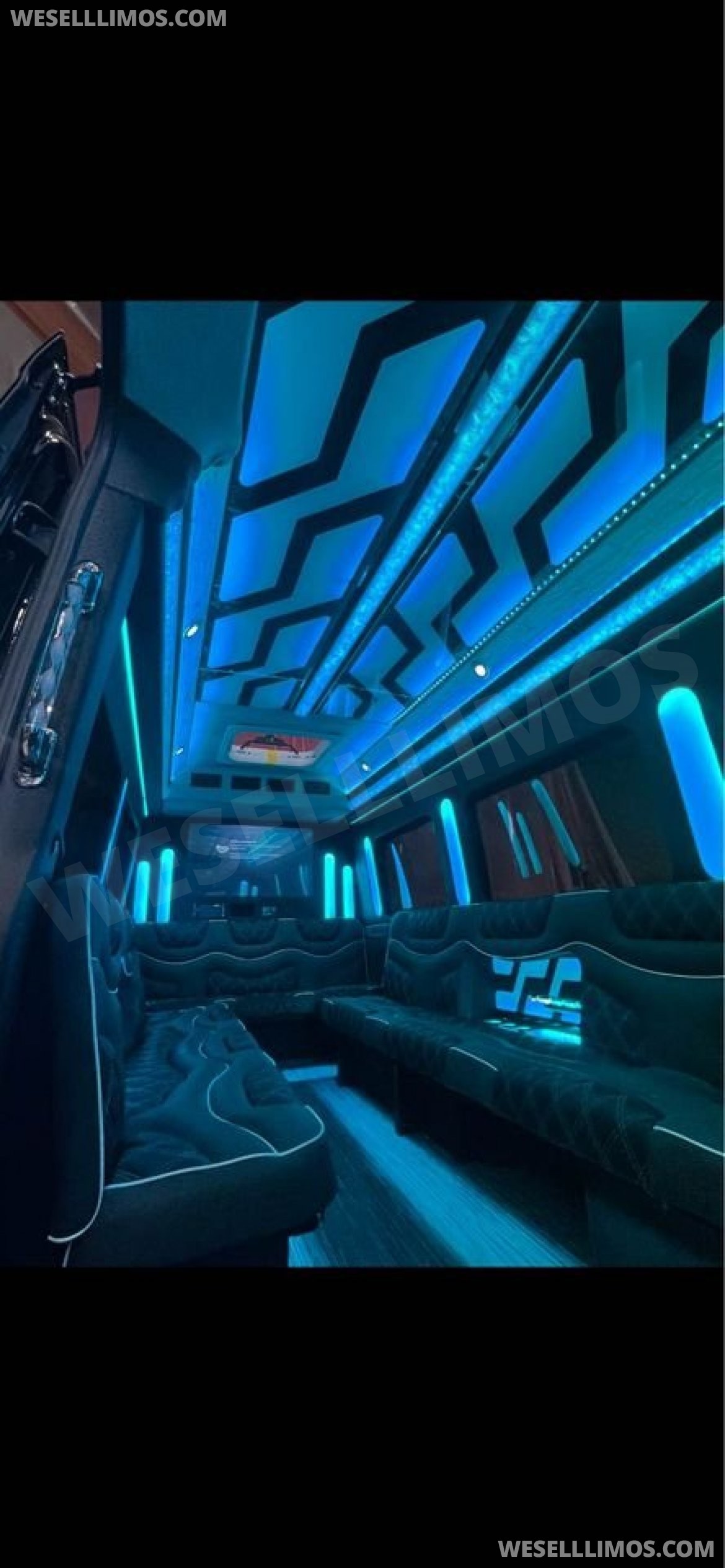 2024 Limos By Moonlight-3500 Sprinter Party Bus Limo - Photo 4