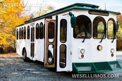 2001 Freightliner 2001 Supreme Trolley Trolley for Sale in Banner Elk, North Carolina, US - Photo 3