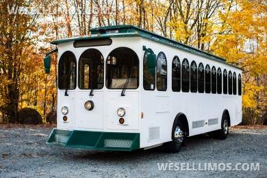 2001 Freightliner 2001 Supreme Trolley Trolley for Sale in Banner Elk, NC - Main Photo