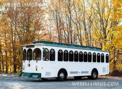 2001 Freightliner 2001 Supreme Trolley Trolley for Sale in Banner Elk, NC - Photo 2