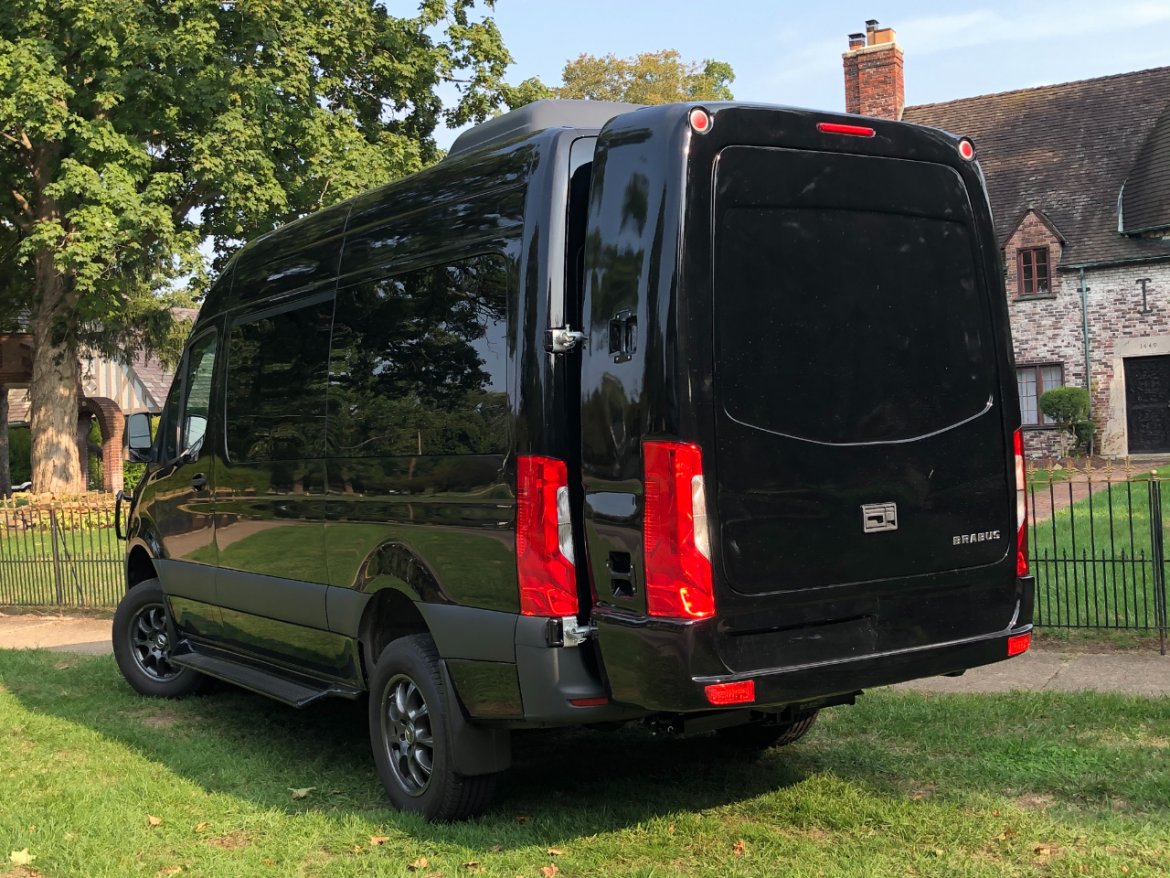 Backpack Fiberglass Trunk for MB Sprinter, Ford Transit, and Ram ProMaster - Photo 2