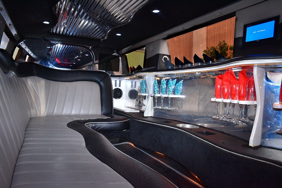 Photo of SUV Stretch for sale: 2008 Hummer H-3 140" by Imperial Coach