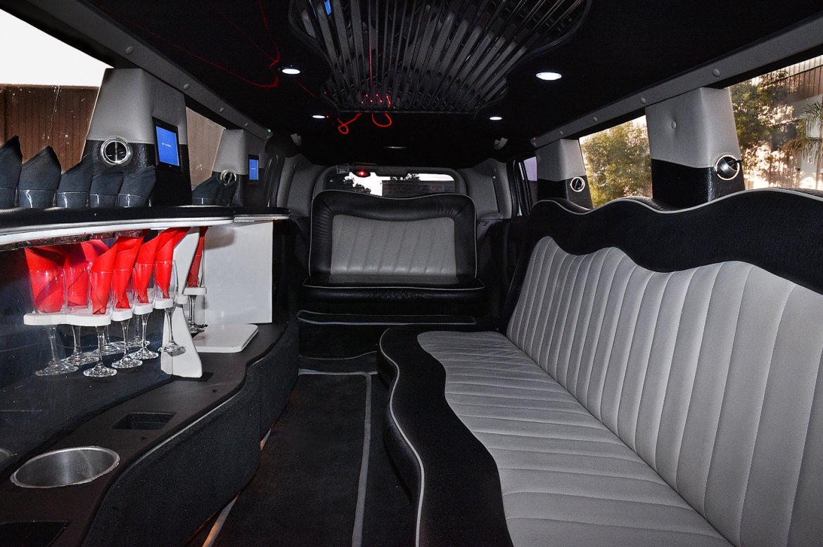 Photo of SUV Stretch for sale: 2008 Hummer H-3 140" by Imperial Coach