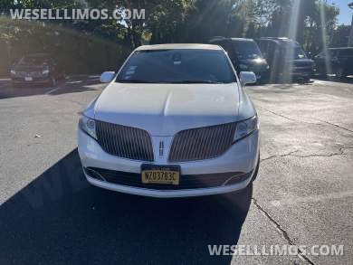 2016 Lincoln MKT Limousine for Sale in Babylon, NY - Photo 2