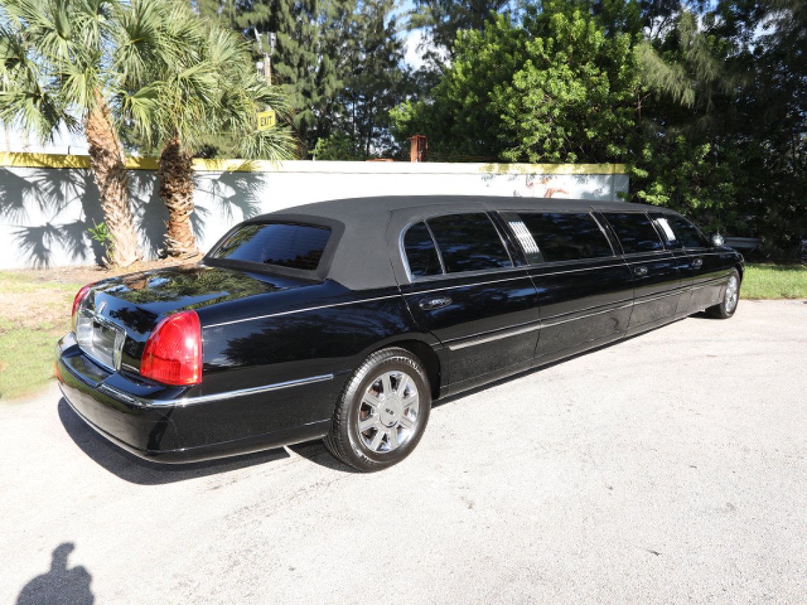 Used 2011 Lincoln town car 120 for sale in DAVIE, FL WS18297 We
