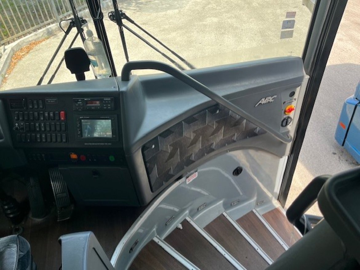 Used 2018 Van Hool CX45 for sale in WEST PARK, FL #WS-18299 | We Sell Limos