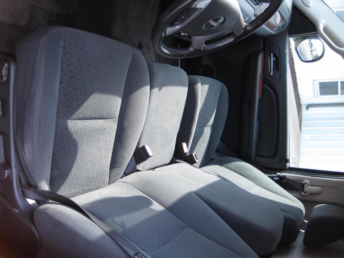 Photo of Limousine for sale: 2008 GMC Yukon 200" by Royal by Victor