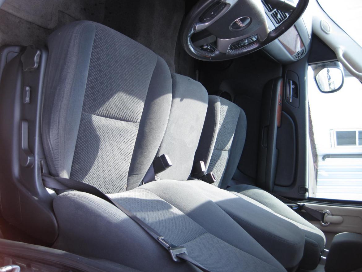 Photo of Limousine for sale: 2008 GMC Yukon 200" by Royal by Victor