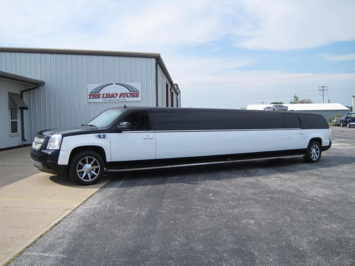 Photo of Limousine for sale: 2008 GMC Yukon 200" by Royal by Victor