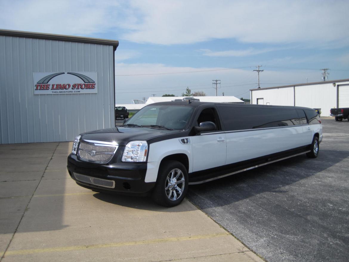 Photo of Limousine for sale: 2008 GMC Yukon 200" by Royal by Victor