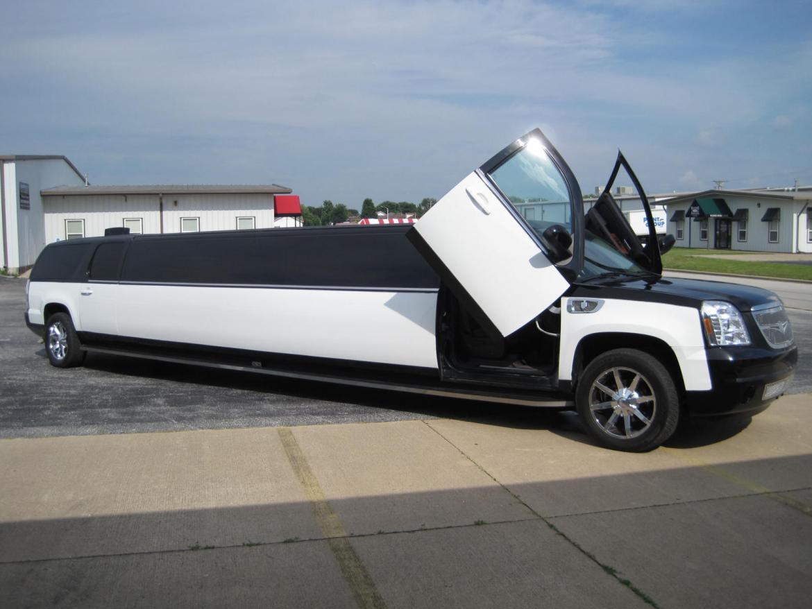 Photo of Limousine for sale: 2008 GMC Yukon 200" by Royal by Victor