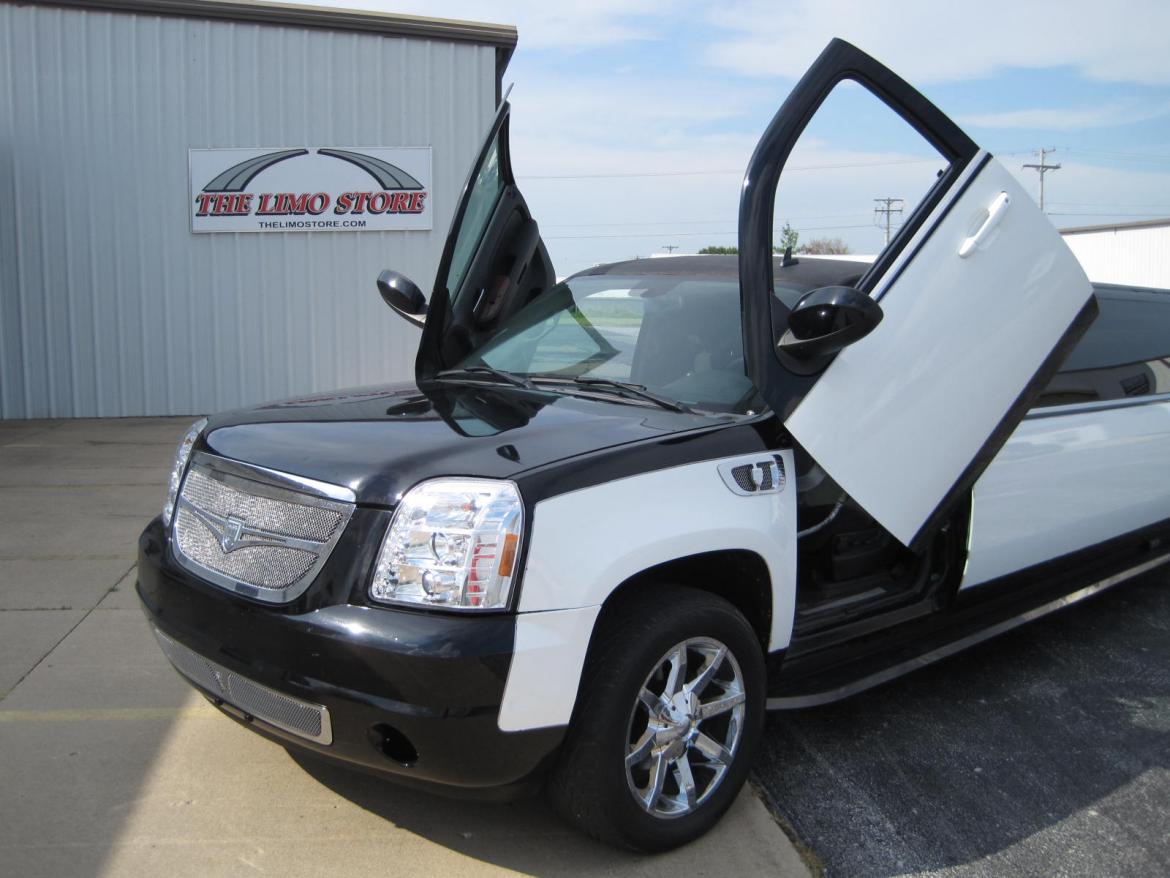 Photo of Limousine for sale: 2008 GMC Yukon 200" by Royal by Victor