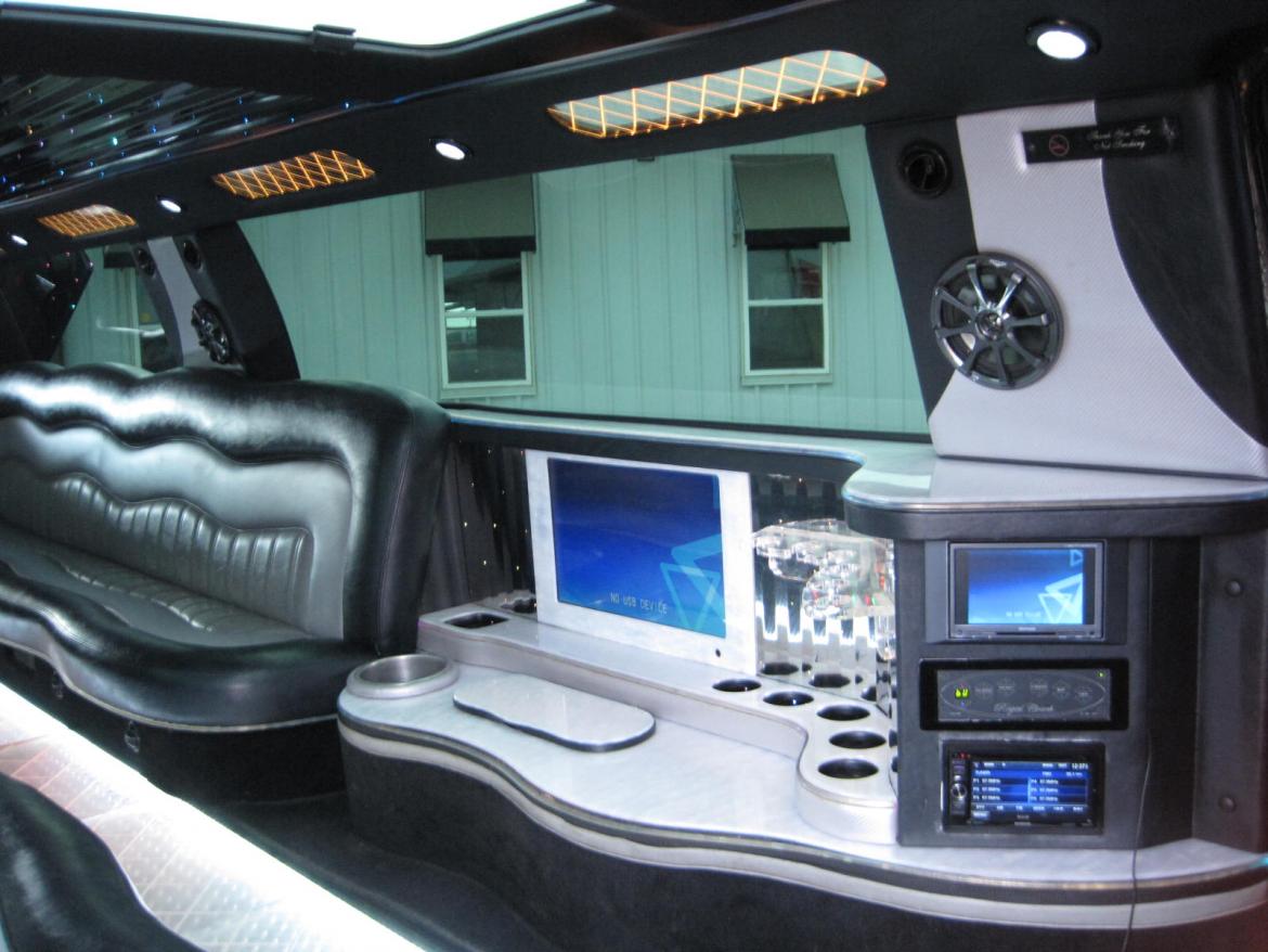 Photo of Limousine for sale: 2008 GMC Yukon 200" by Royal by Victor
