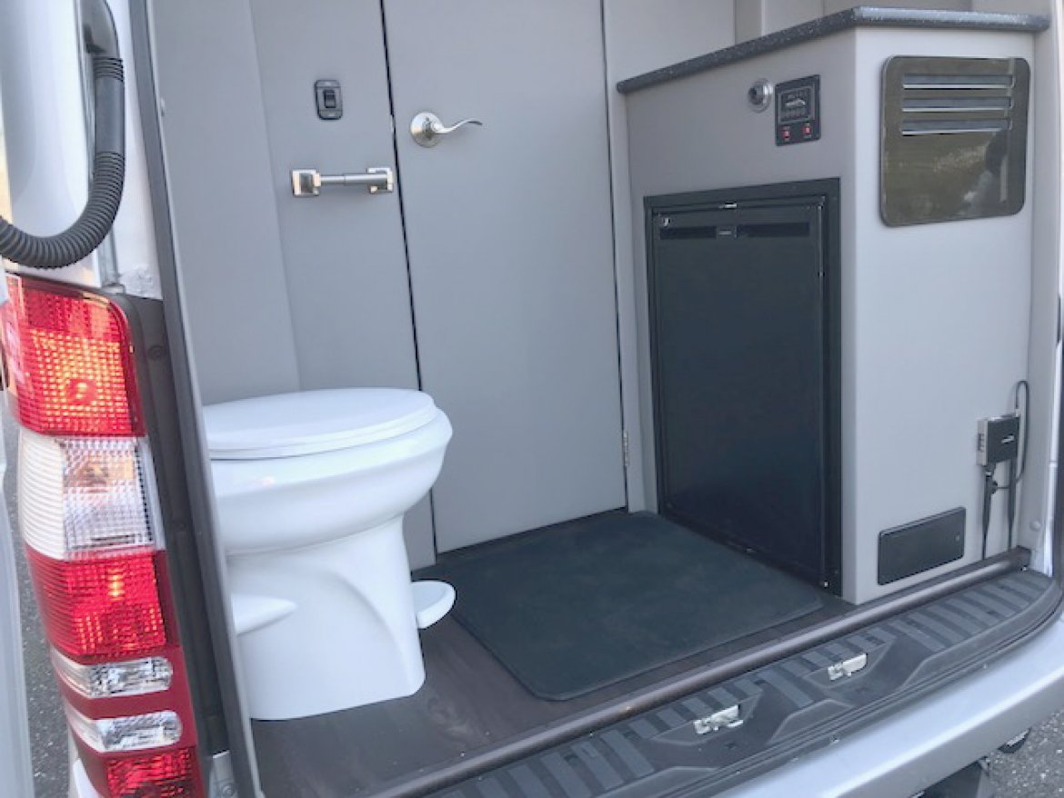 Photo of Sprinter for sale: 2018 Mercedes-Benz Sprinter 3500 Super Single 2458&quot; by Midwest