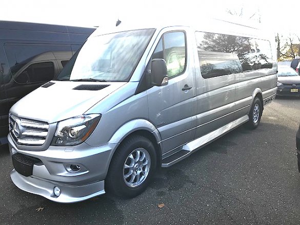 2018 Mercedes-Benz Sprinter 3500 Super Single Sprinter for Sale in Oaklyn, NJ - Photo 2