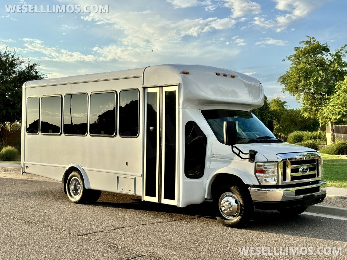 Limo Bus for sale: 2016 Ford E-450