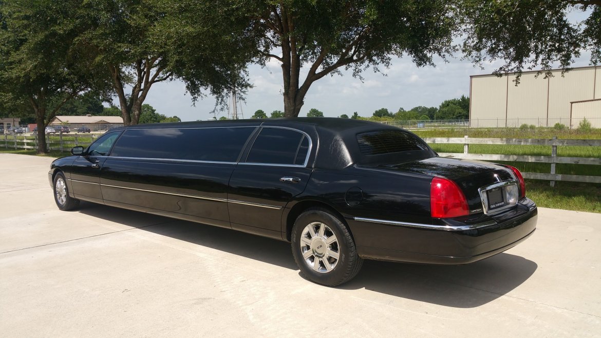 Photo of Limousine for sale: 2007 Lincoln TownCar 120&quot; by Tiffany