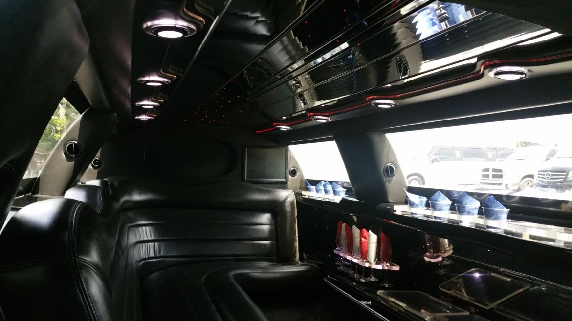Photo of Limousine for sale: 2007 Lincoln TownCar 120&quot; by Tiffany