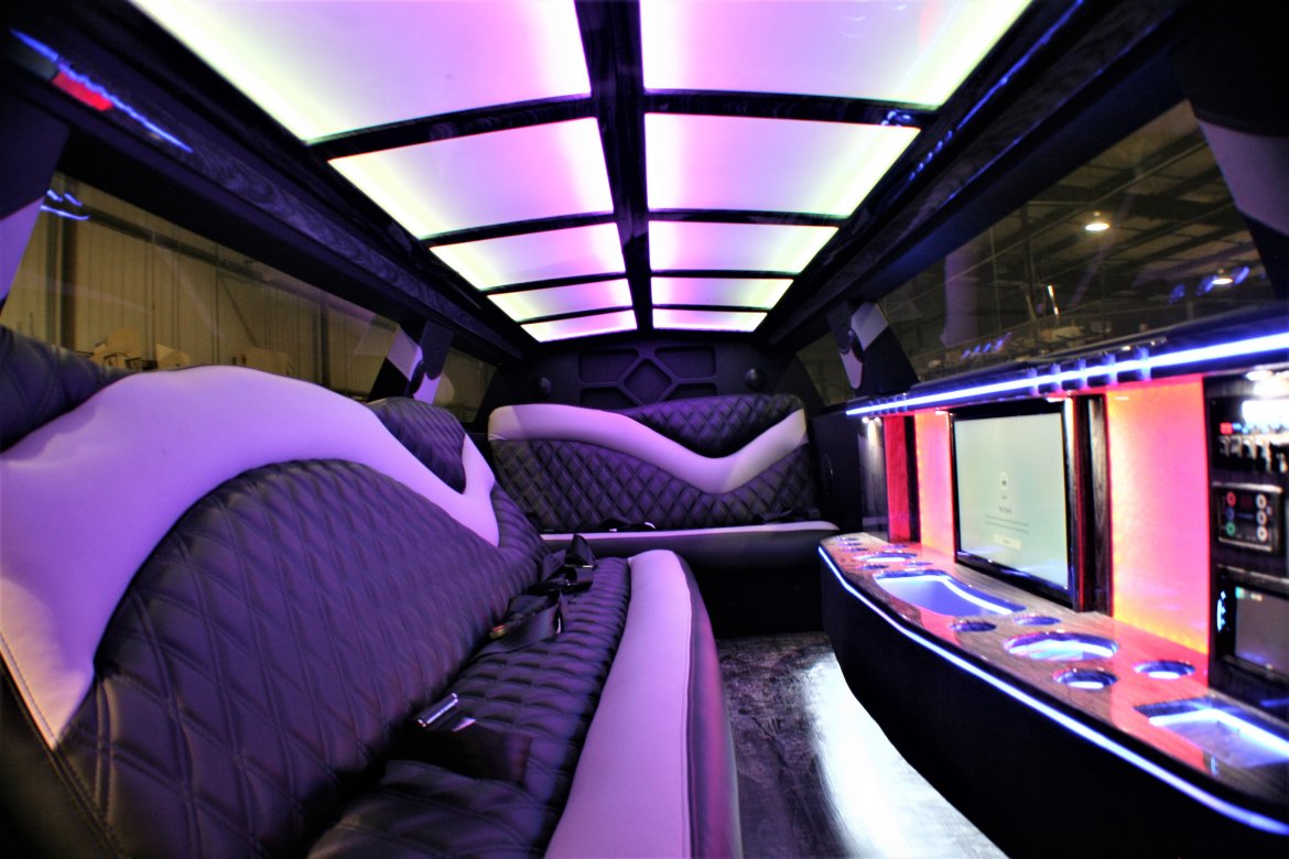 Photo of Limousine for sale: 2017 Chrysler 300 140&quot; by Springfield Coach