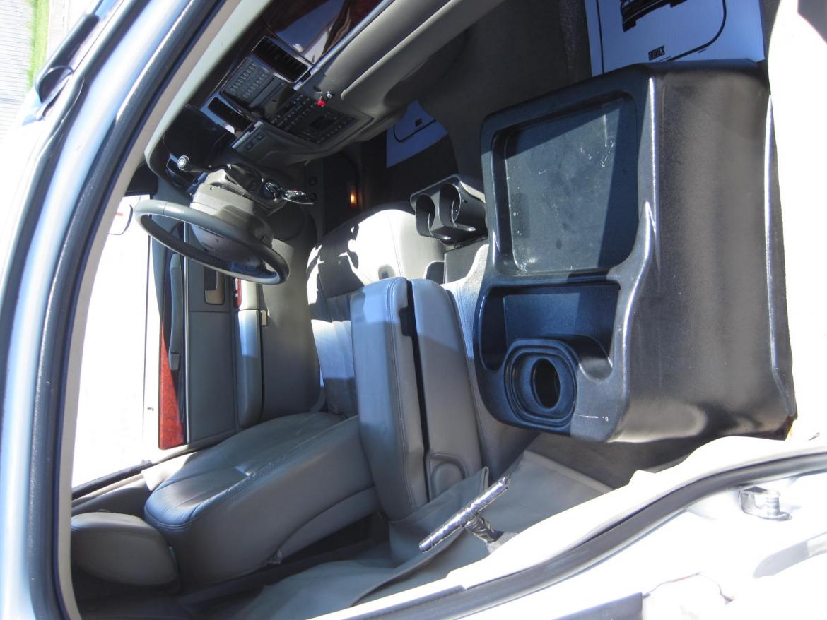 Photo of Limousine for sale: 2005 Lincoln Town car 120&quot; by Executive Coach Builders