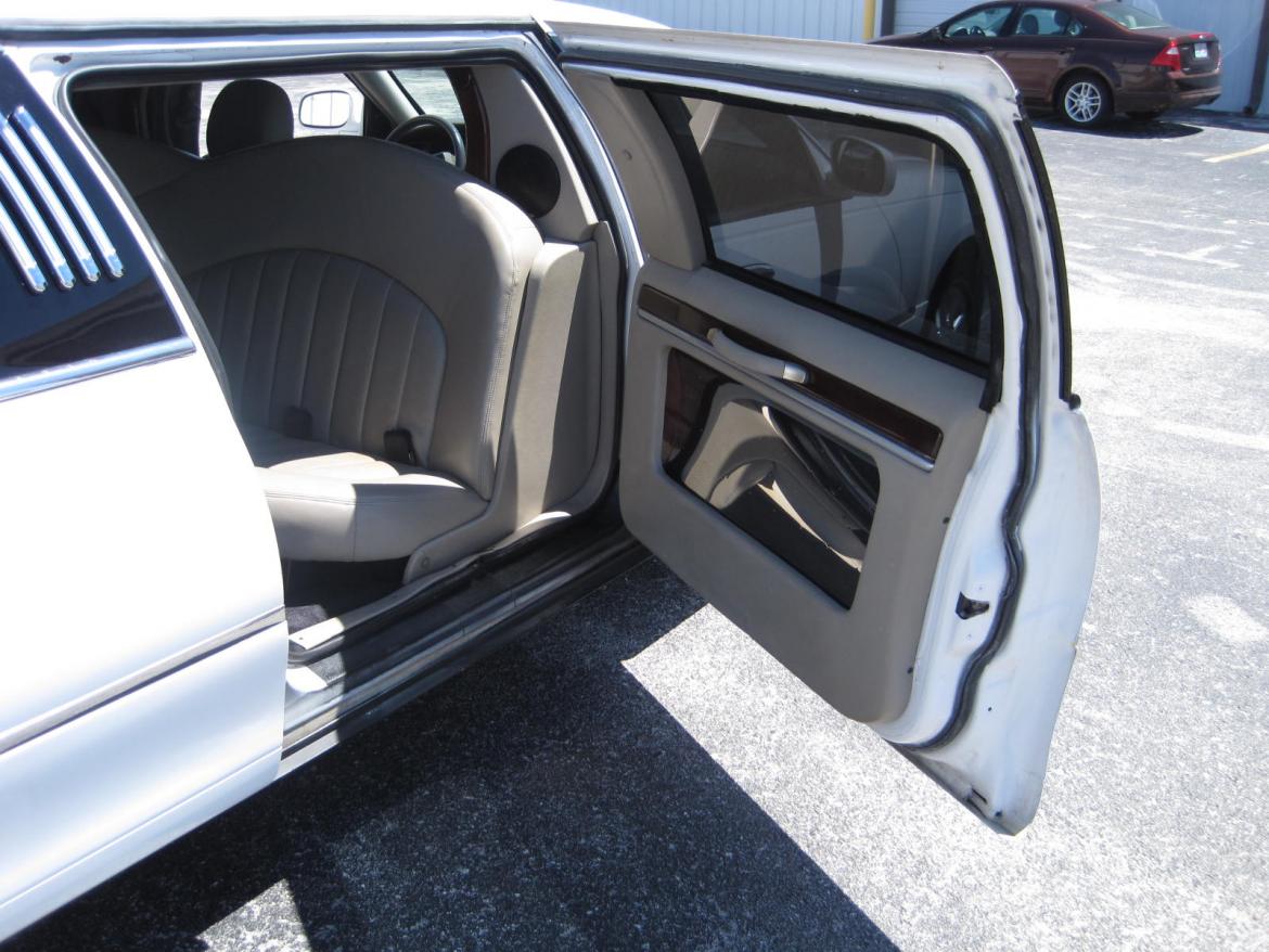 Photo of Limousine for sale: 2005 Lincoln Town car 120&quot; by Executive Coach Builders