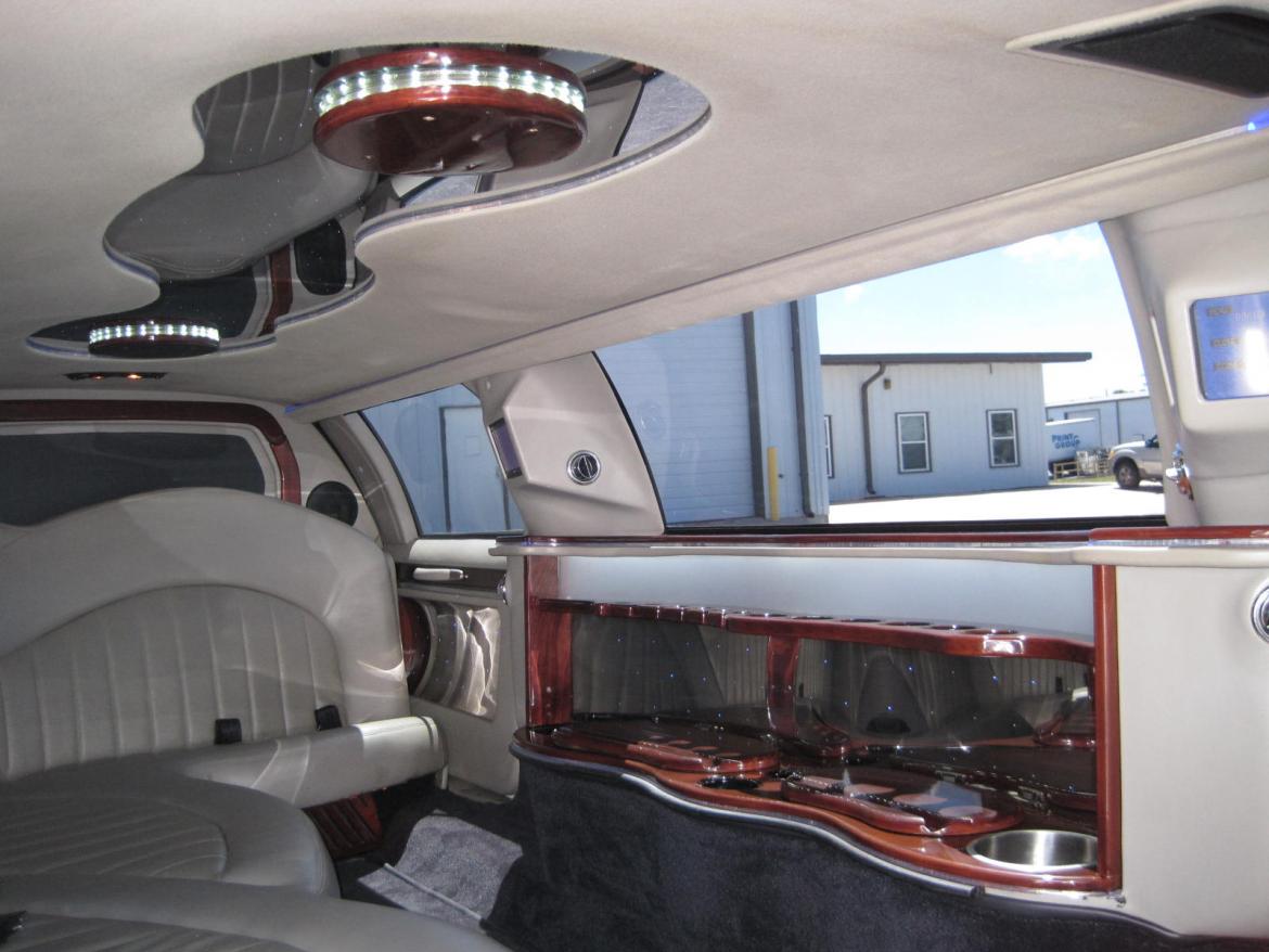 Photo of Limousine for sale: 2005 Lincoln Town car 120&quot; by Executive Coach Builders