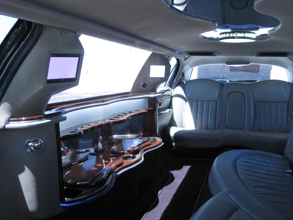 Photo of Limousine for sale: 2005 Lincoln Town car 120&quot; by Executive Coach Builders