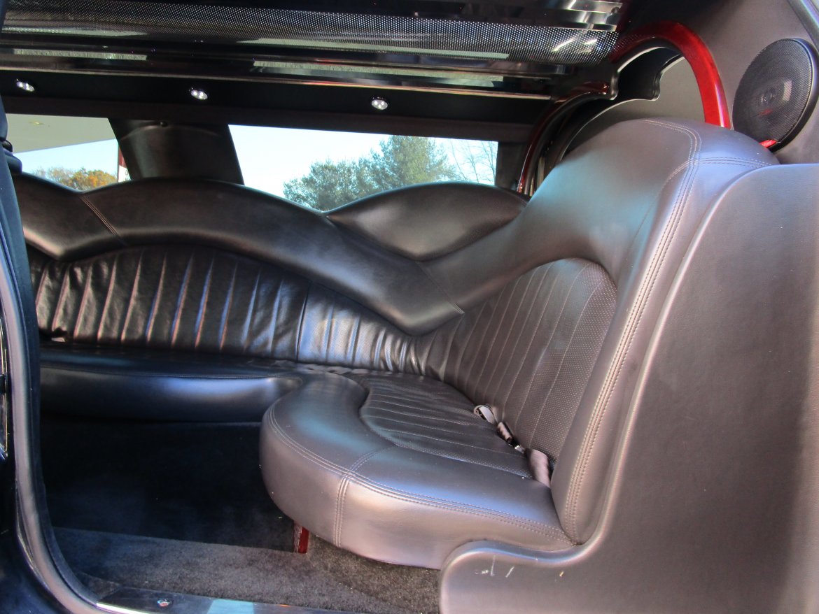 Photo of Limousine for sale: 2008 Lincoln TOWN CAR SIGNATURE 120&quot; by EXECUTIVE COACH