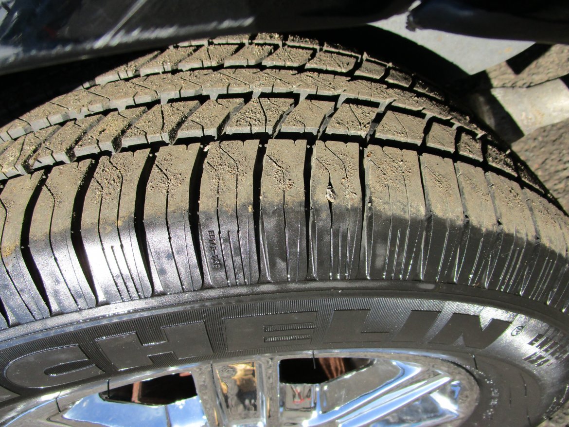 Photo of Limousine for sale: 2008 Lincoln TOWN CAR SIGNATURE 120&quot; by EXECUTIVE COACH