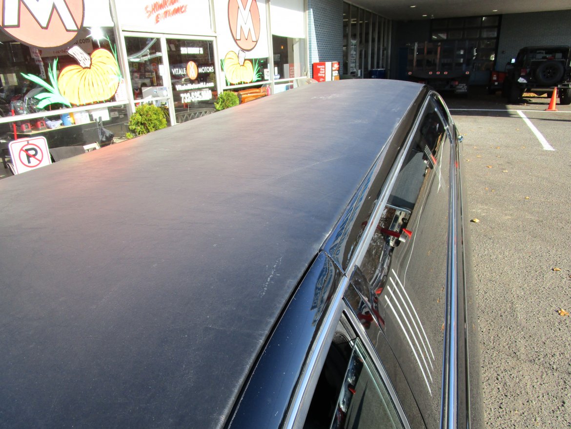 Photo of Limousine for sale: 2008 Lincoln TOWN CAR SIGNATURE 120&quot; by EXECUTIVE COACH