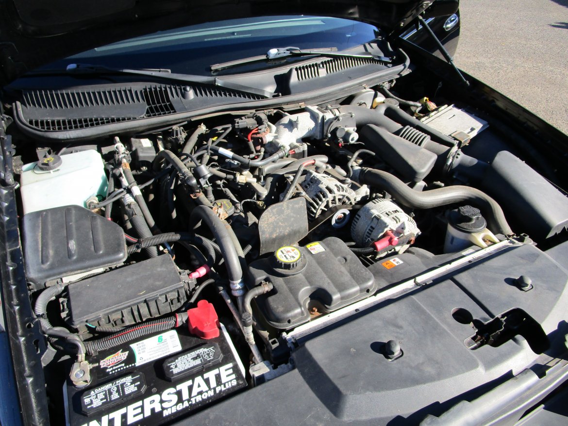 Photo of Limousine for sale: 2008 Lincoln TOWN CAR SIGNATURE 120&quot; by EXECUTIVE COACH