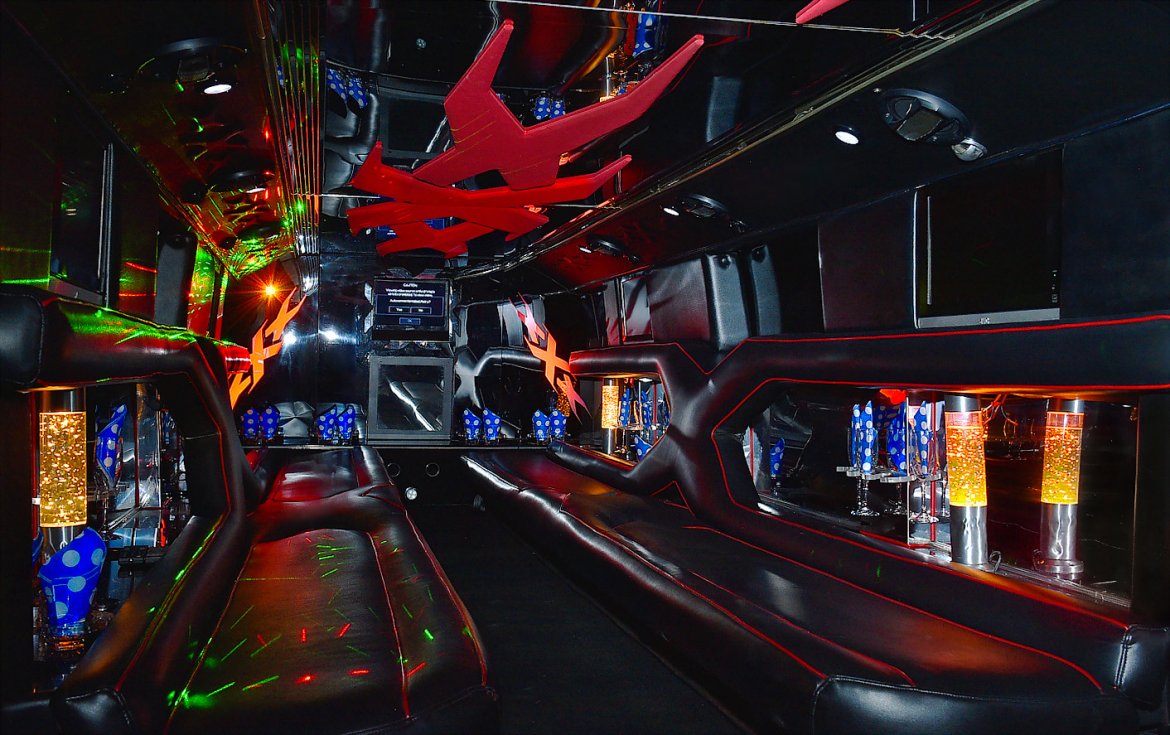 Photo of SUV Stretch for sale: 2003 Hummer H-2 180" by Ultra