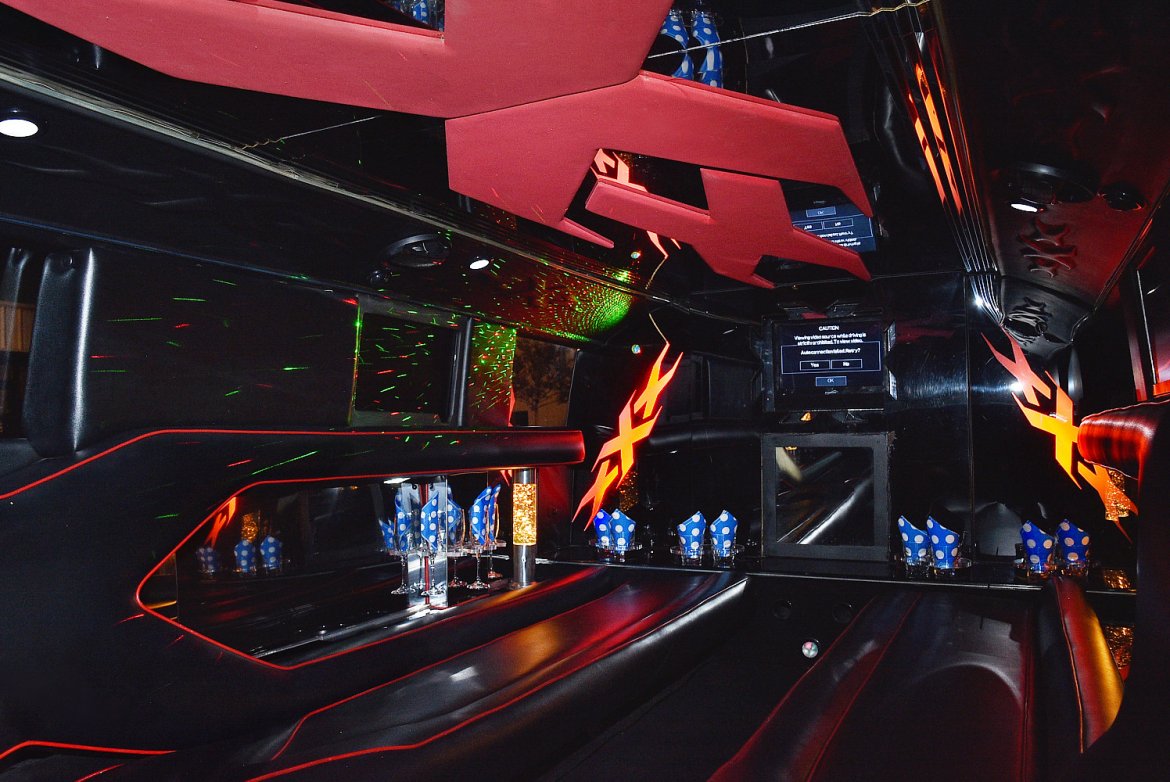 Photo of SUV Stretch for sale: 2003 Hummer H-2 180" by Ultra