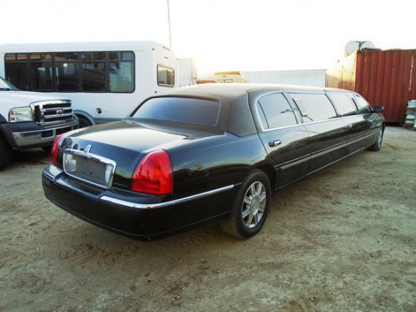 2007 Lincoln Town Car 120 Limousine for Sale in Fontana, CA - Photo 3