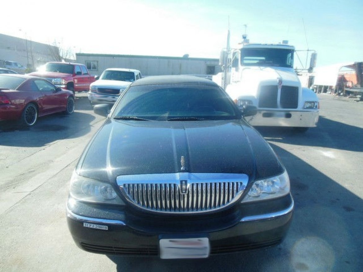 Photo of Limousine for sale: 2008 Lincoln Town Car 72&quot; Executive