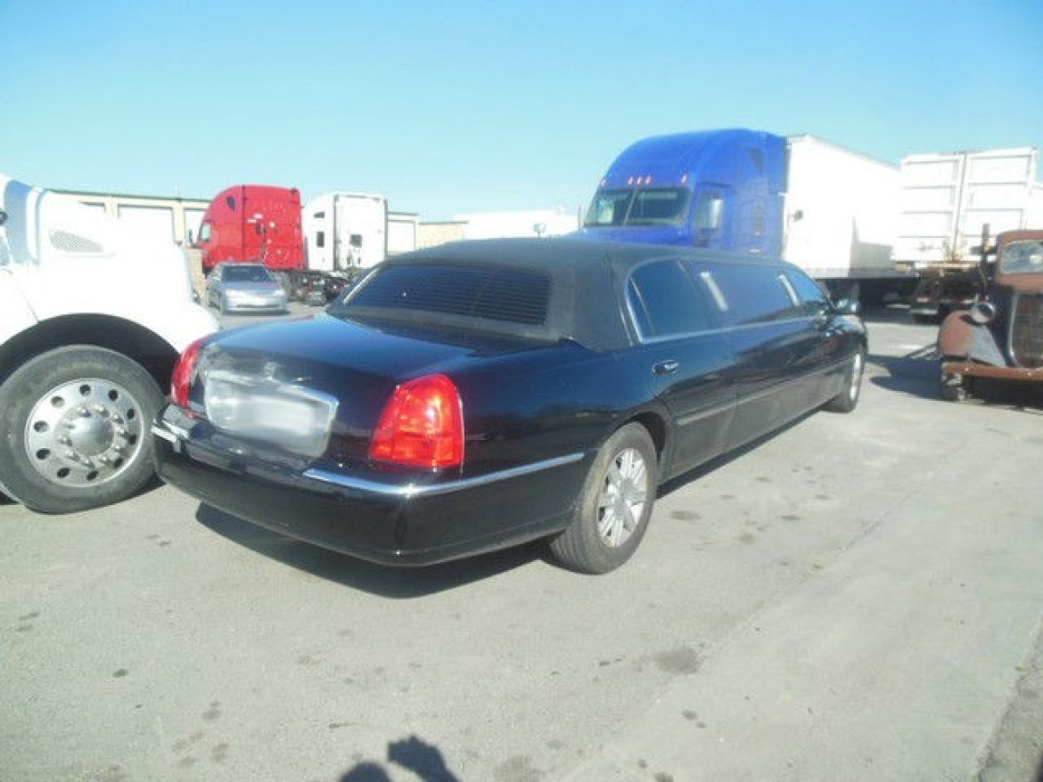 Photo of Limousine for sale: 2008 Lincoln Town Car 72&quot; Executive