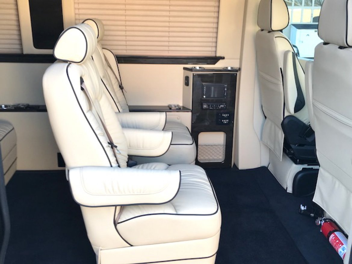 Photo of Sprinter for sale: 2018 Mercedes-Benz Sprinter 3500 Super Single 24&quot; by Midwest