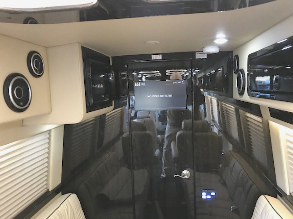 Photo of Sprinter for sale: 2018 Mercedes-Benz Sprinter 3500 Super Single 24&quot; by Midwest