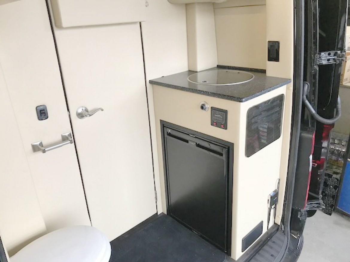 Photo of Sprinter for sale: 2018 Mercedes-Benz Sprinter 3500 Super Single 24&quot; by Midwest