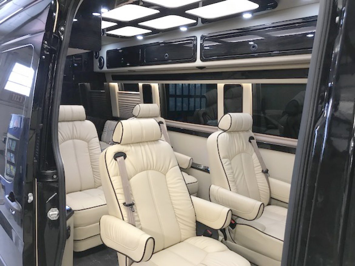 Photo of Sprinter for sale: 2018 Mercedes-Benz Sprinter 3500 Super Single 24&quot; by Midwest