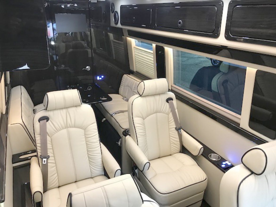 Photo of Sprinter for sale: 2018 Mercedes-Benz Sprinter 3500 Super Single 24&quot; by Midwest