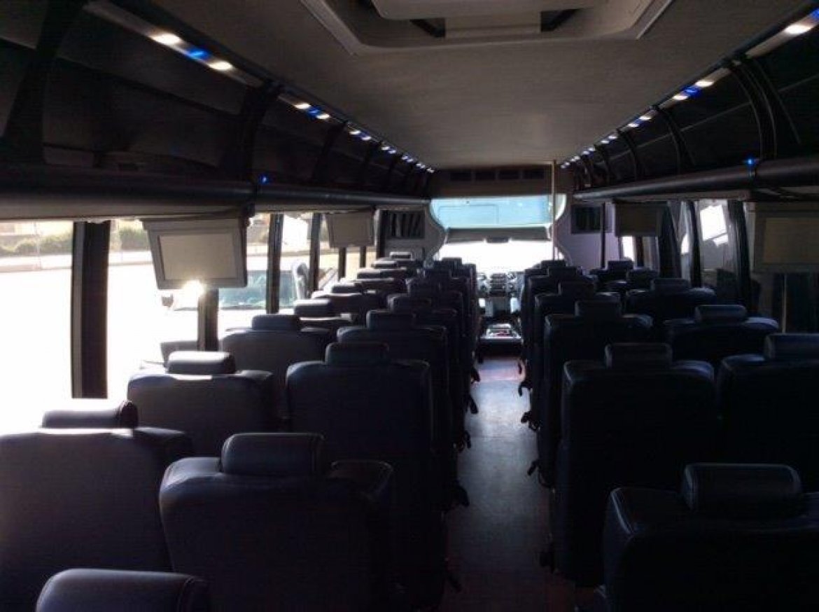 Photo of Shuttle Bus for sale: 2013 Ford F-650 40&quot; by Grech