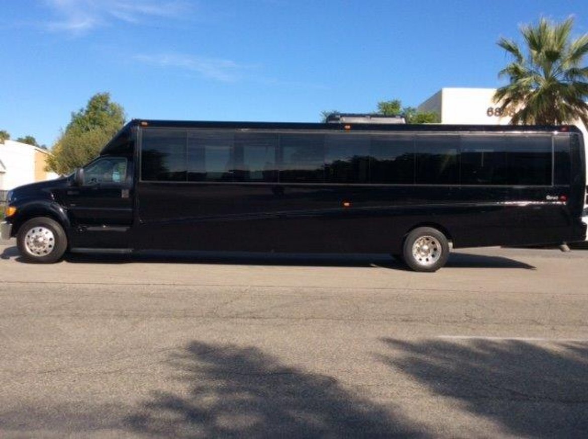 Photo of Shuttle Bus for sale: 2013 Ford F-650 40&quot; by Grech
